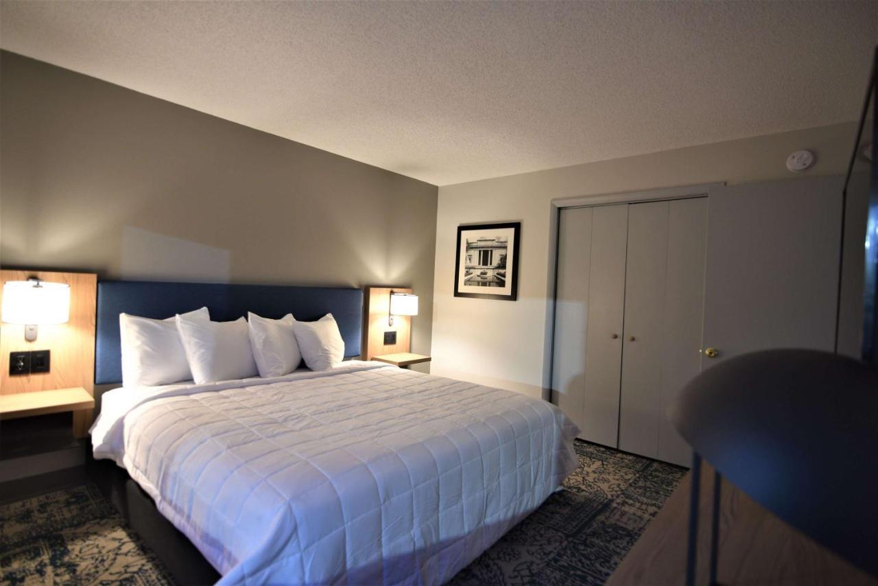 Baymont By Wyndham Pine Grove I-81 Hotel Buitenkant foto