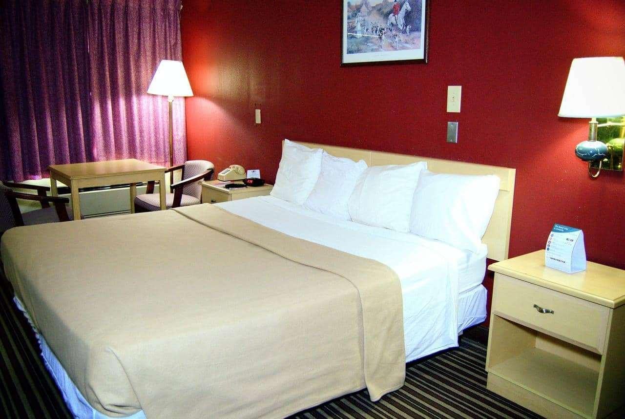Baymont By Wyndham Pine Grove I-81 Hotel Buitenkant foto